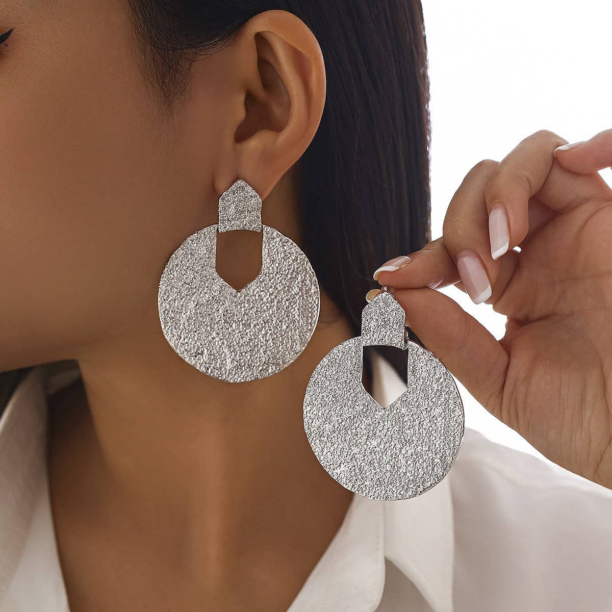 FASHIONABLE COMMUTING IRREGULAR TEXTURE EARRINGS