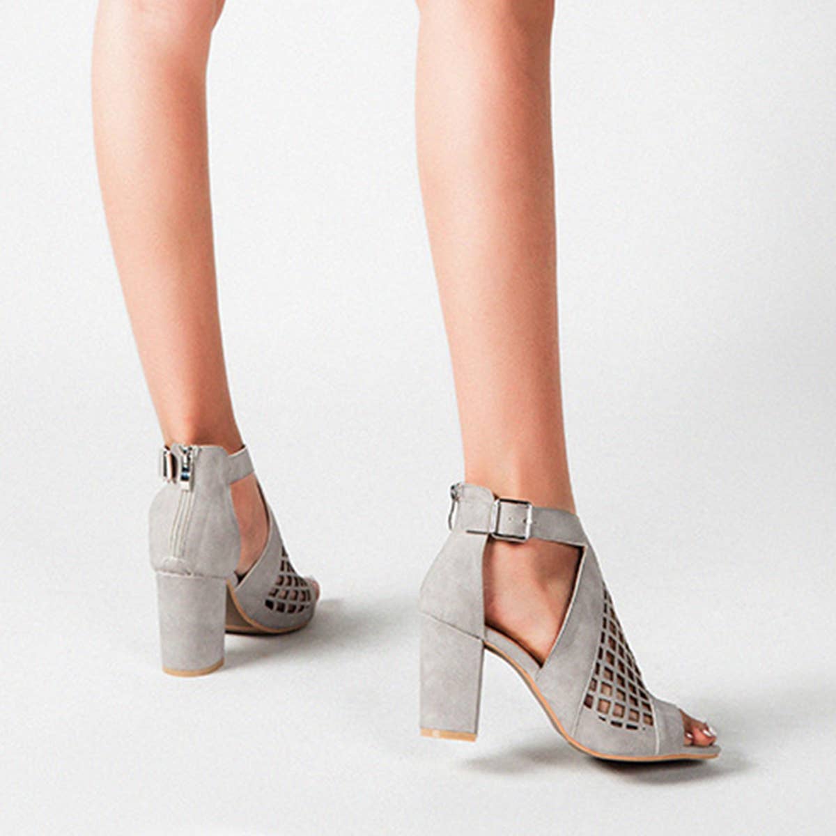 WOMEN FASHION HOLLOW THICK HEELS