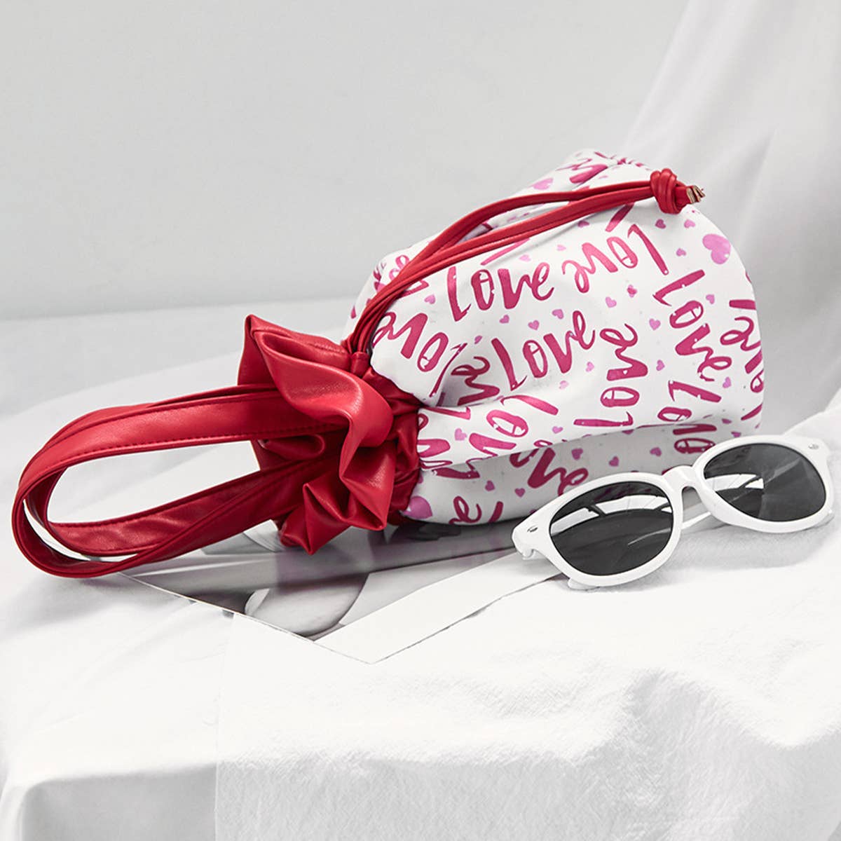 BUNDLE POCKET DRAWSTRING MAKEUP BAG_CWAB1457