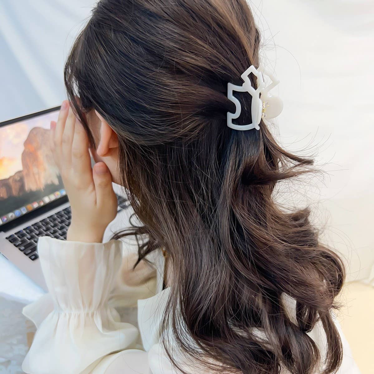 FUN AND CUTE DOG HOLLOW SIMPLE HAIRPIN_CWAHA1505