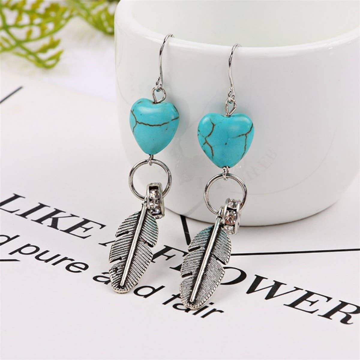 VINTAGE HEART PENDANT FEATHER EARRINGS