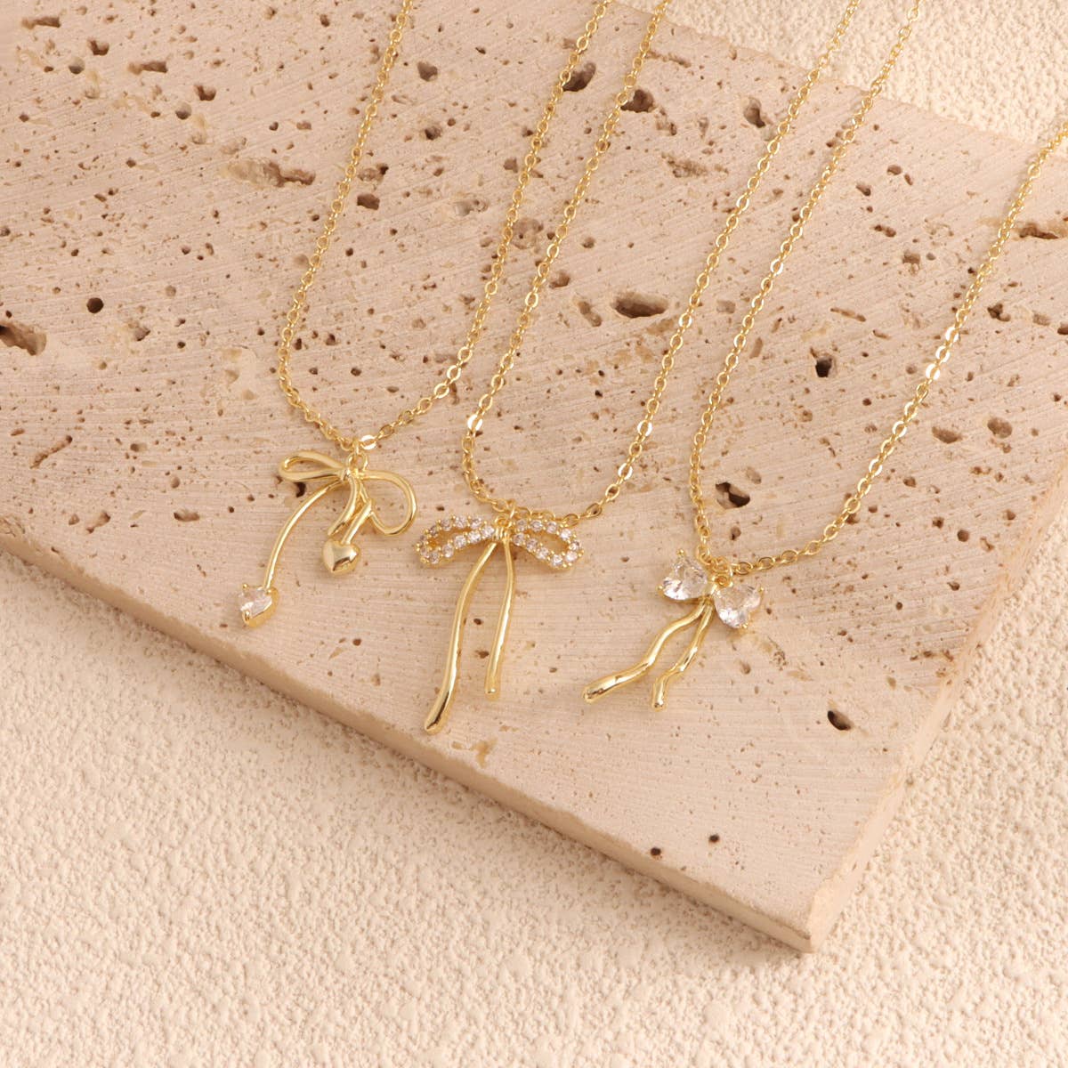 Copper-plated bow collarbone necklace