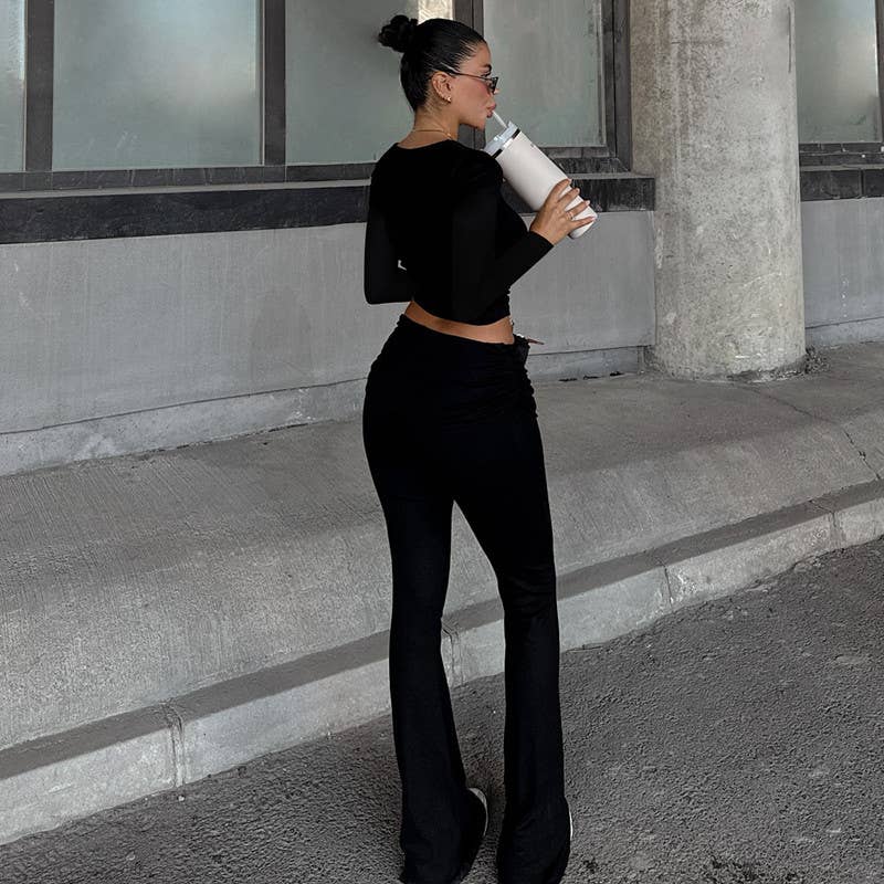 Long-sleeved top tight trousers and pleated suit