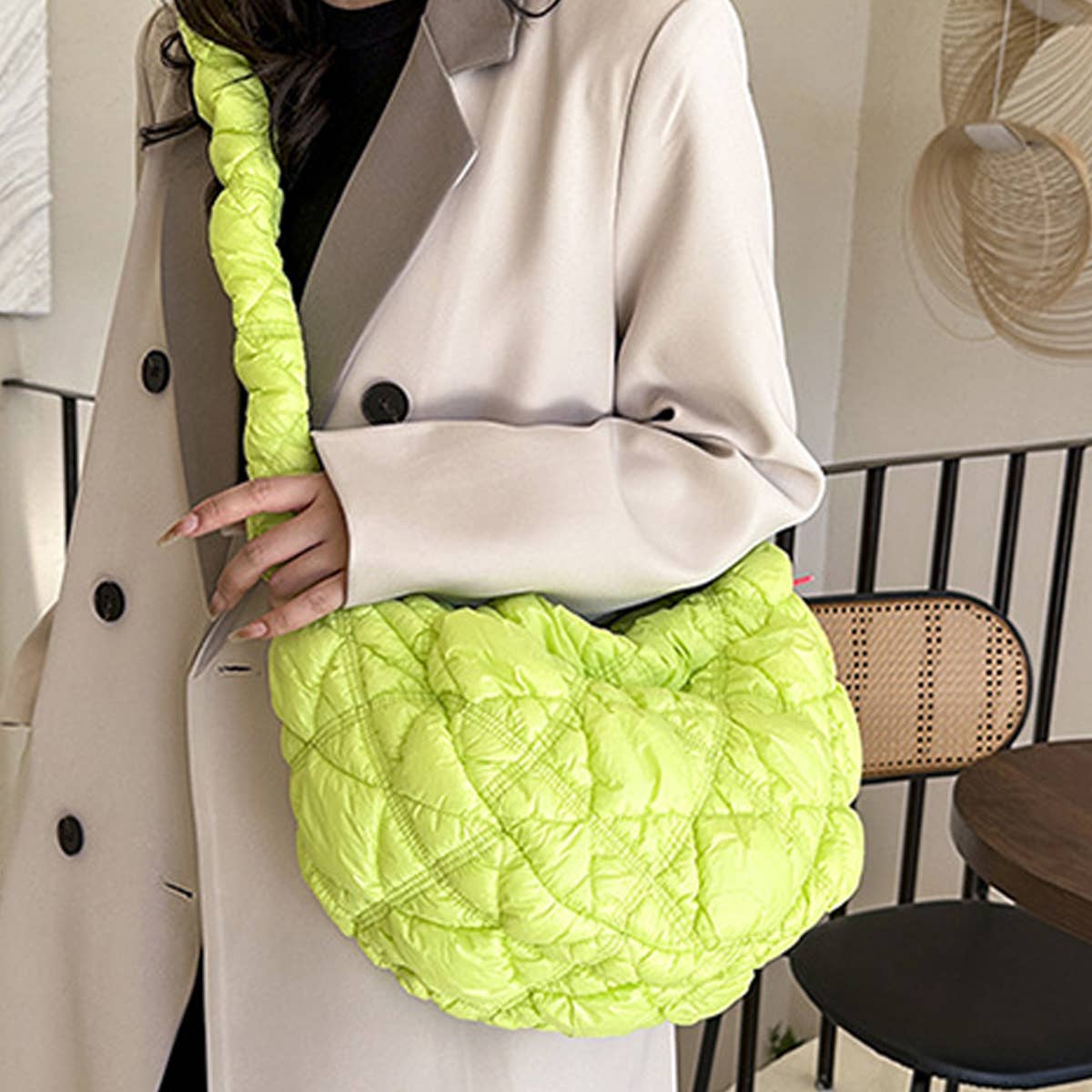 NEW DRAWSTRING PLEATED CROSSBODY BAG_CWAB1750