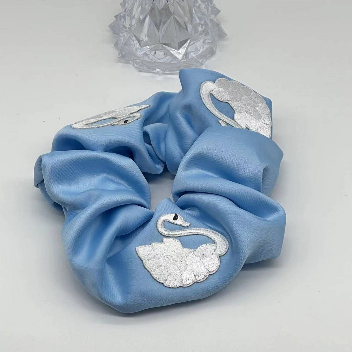 VINTAGE WHITE SWAN EMBROIDERED SATIN HAIRBAND