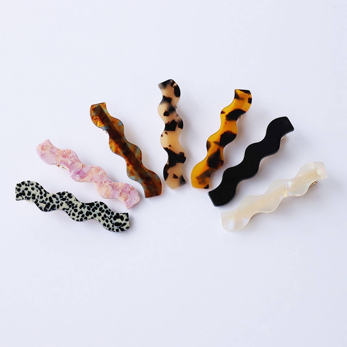 Wavy Acetate Hair Clip - Simple Chic Side Bang Pin