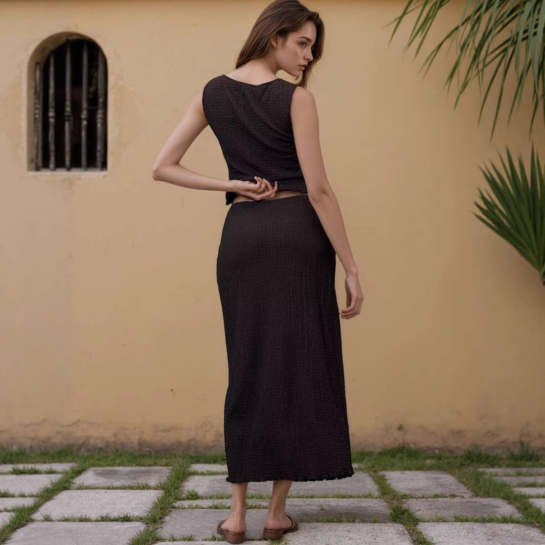 Sleeveless button-down top embossed skirt set