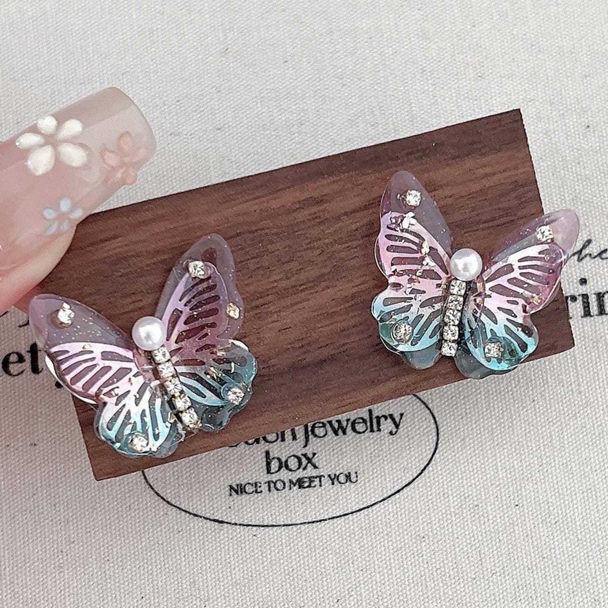 COLORFUL OIL PAINTING PEARL BUTTERFLY EARRINGS