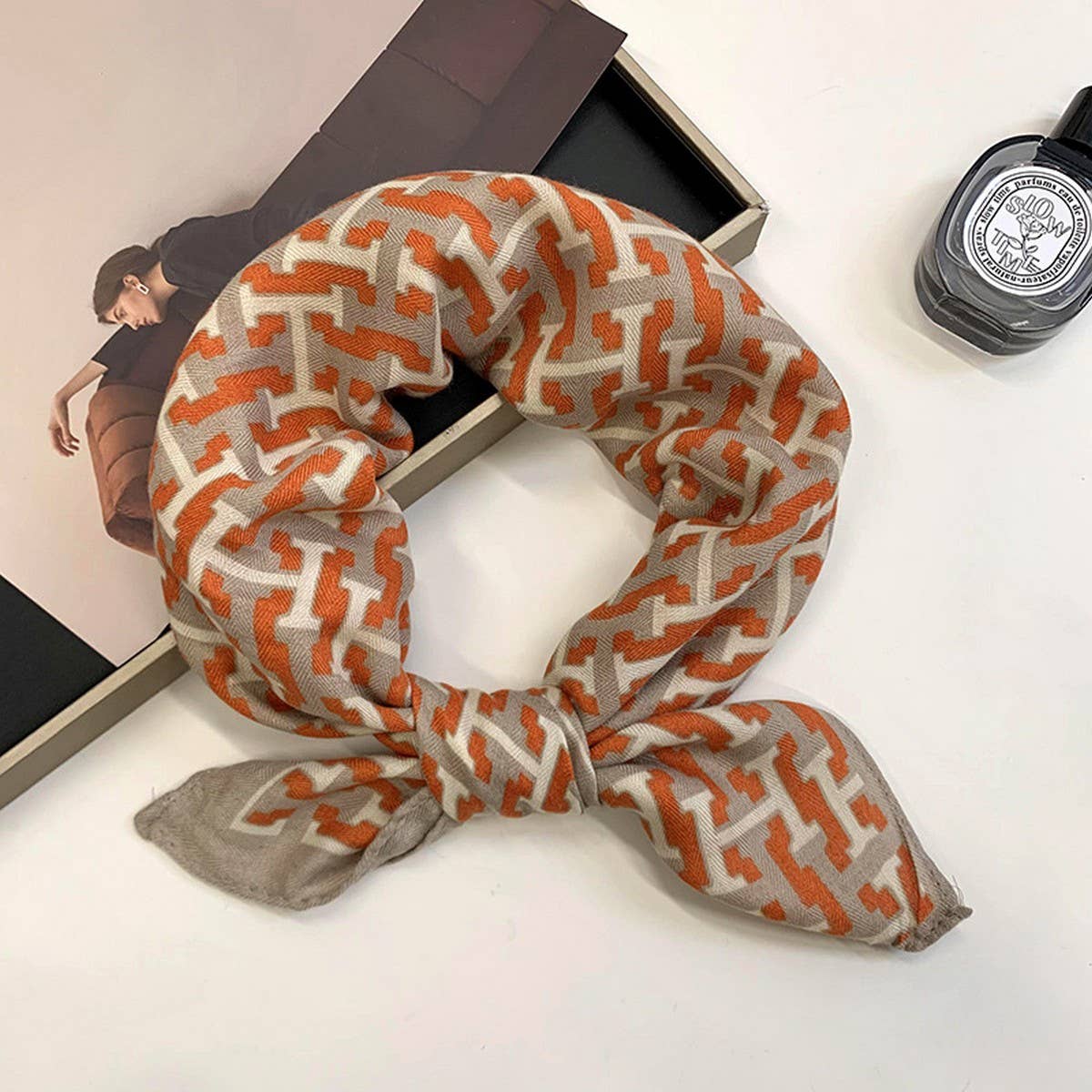 FASHIONABLE SQUARE SCARF FOR ALL-MATCH DECORATION