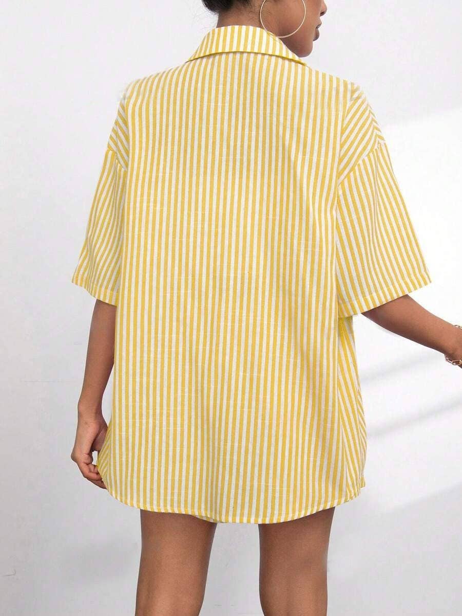 Lapel striped short-sleeved and shorts suit