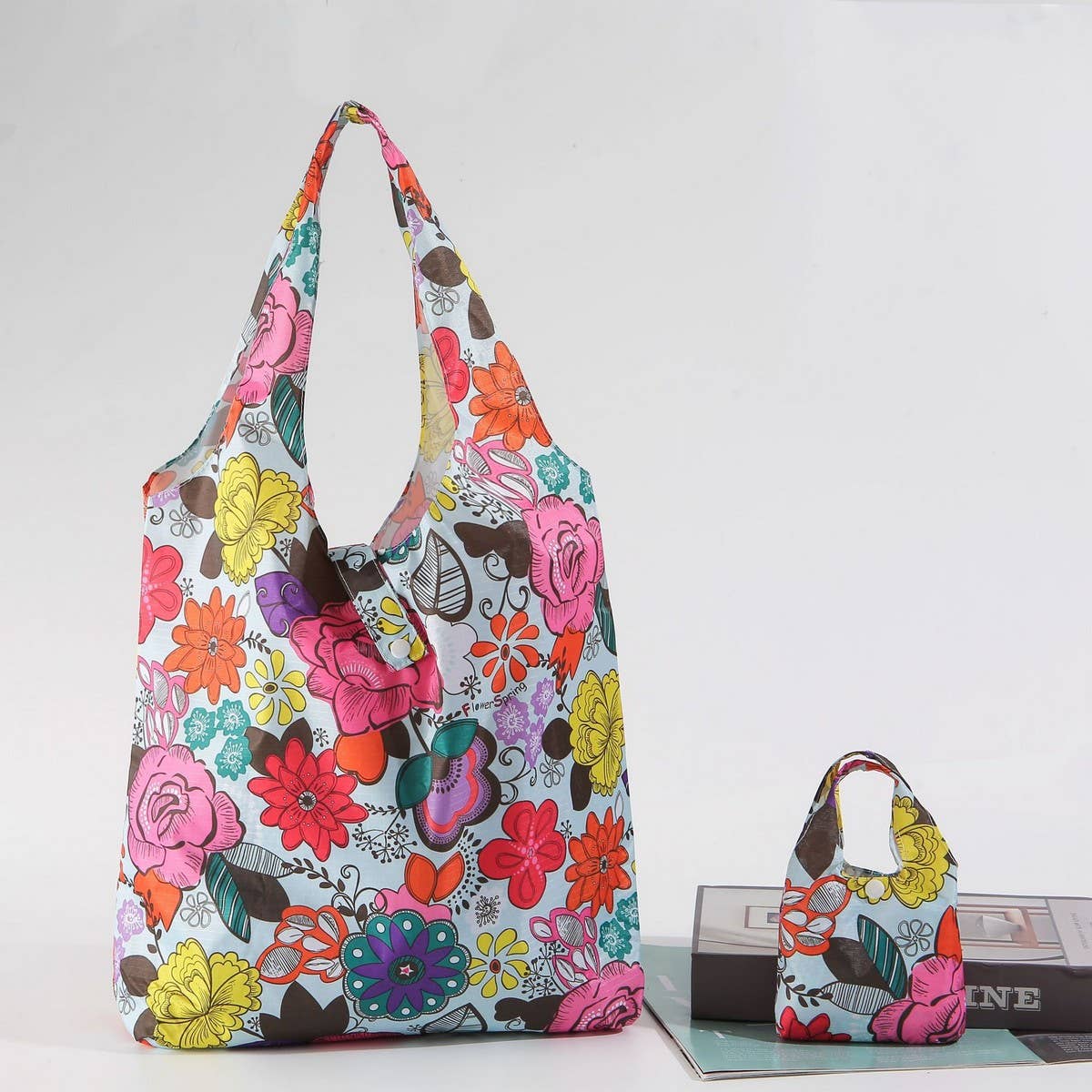 LARGE PORTABLE FOLDABLE ECO-FRIENDLY SHOPPING BAG_CWAB3460