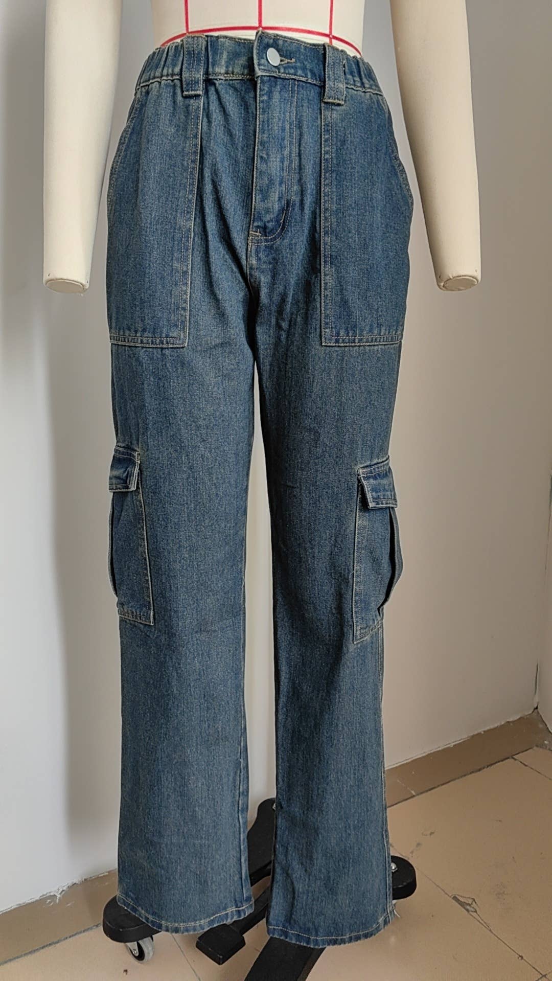 Multi-pocket wide-leg denim workwear jeans