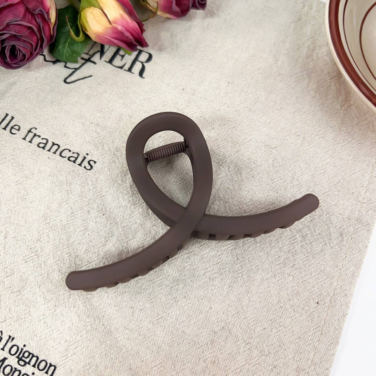 Rad extra-large shark clip fashionable grab clip