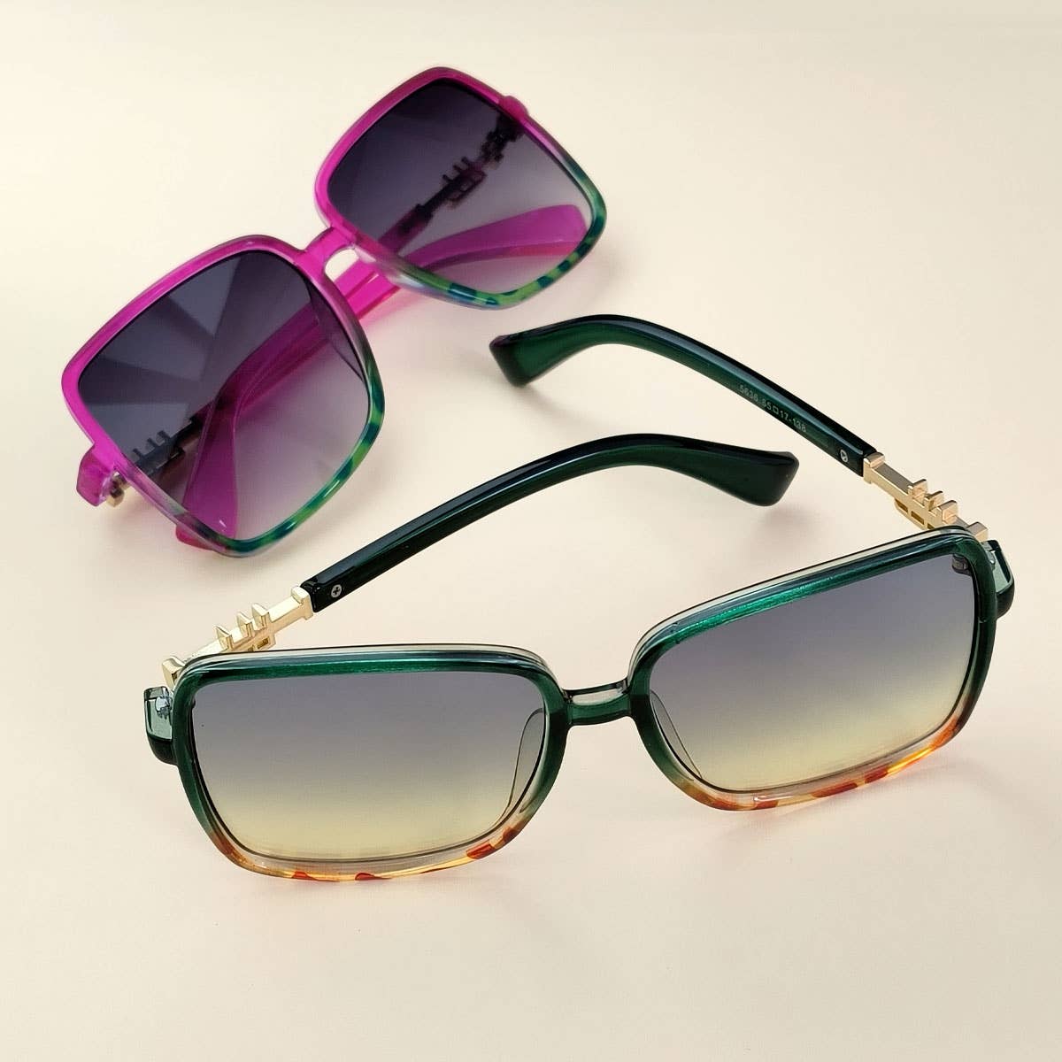 LARGE SQUARE FRAME MULTI-COLOR COLORFUL SUNGLASSES_CWASG0424