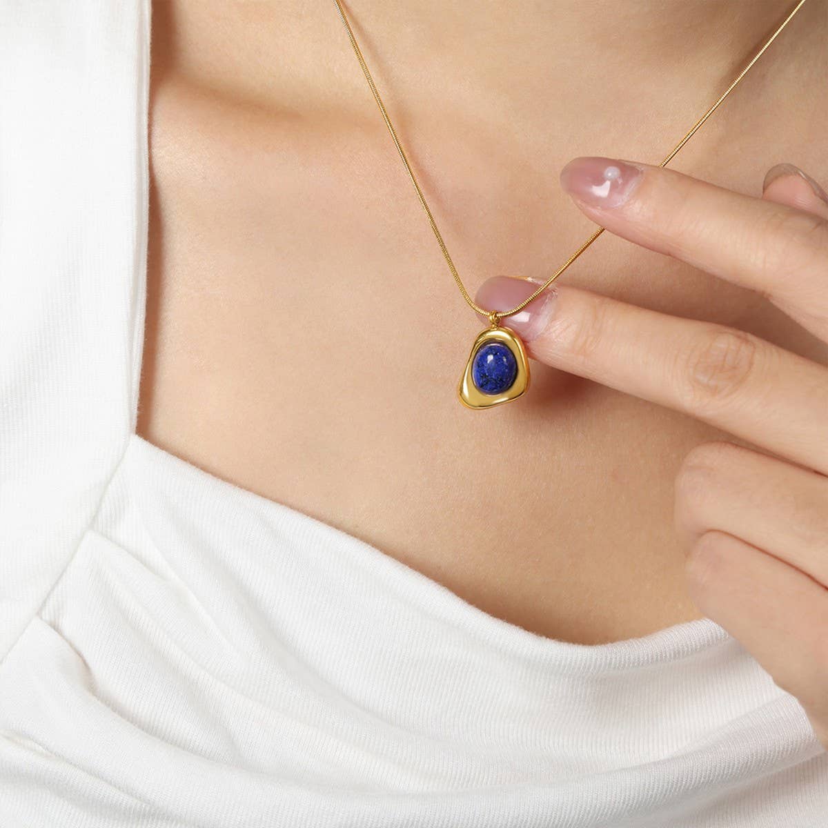 INLAID SAPPHIRE PENDANT NECKLACE JEWELRY
