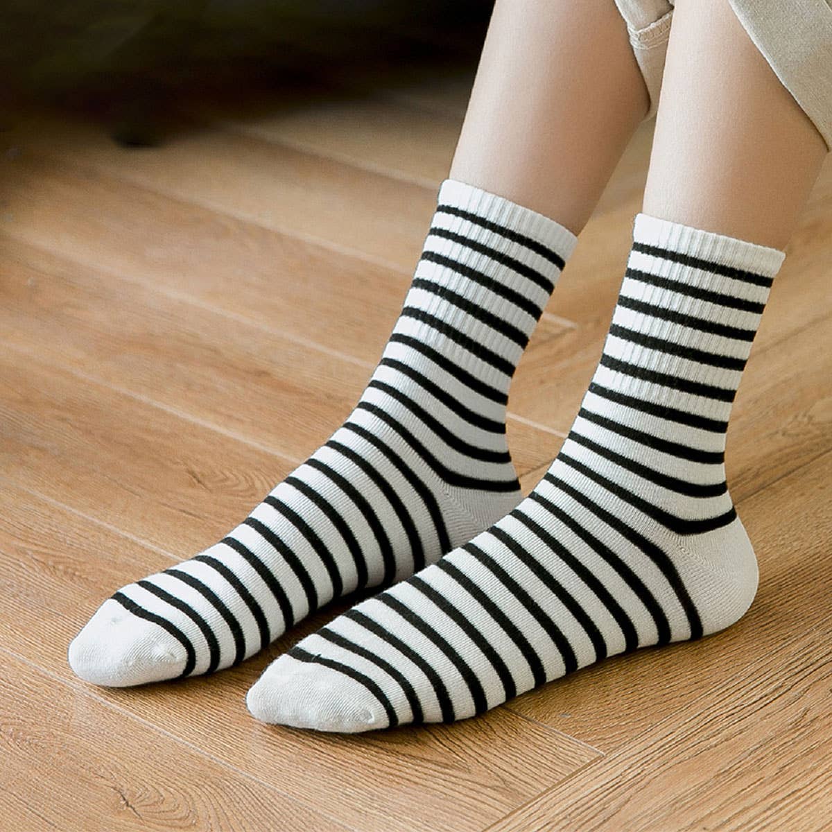 STRIPE PATTERN COZY COTTON ANKLE CREW SOCKS_CWMS022