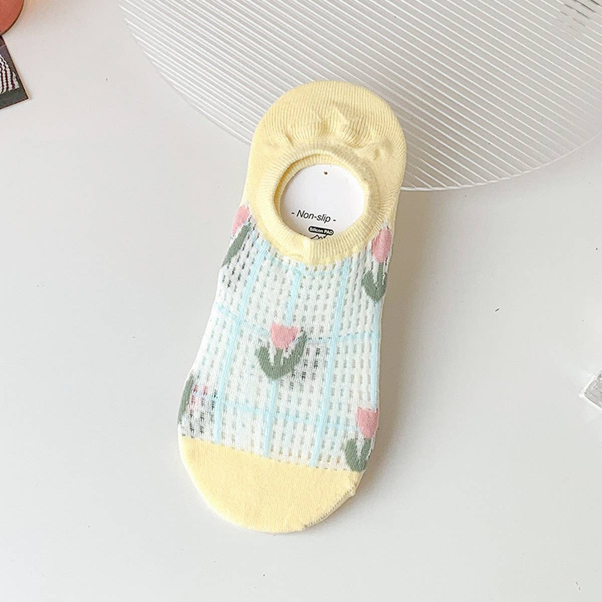 WOMEN CARTOON INVISIBLE HOLLOW SOCKS