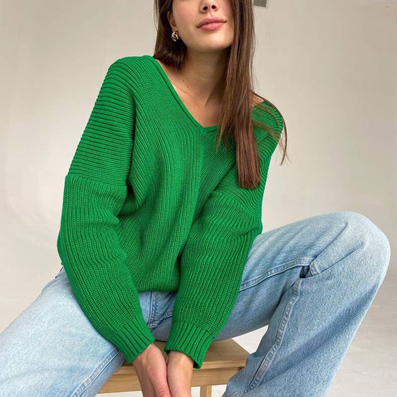 SLOUCHY V-NECK SWEATER WITH THICK LONG SLEEVES