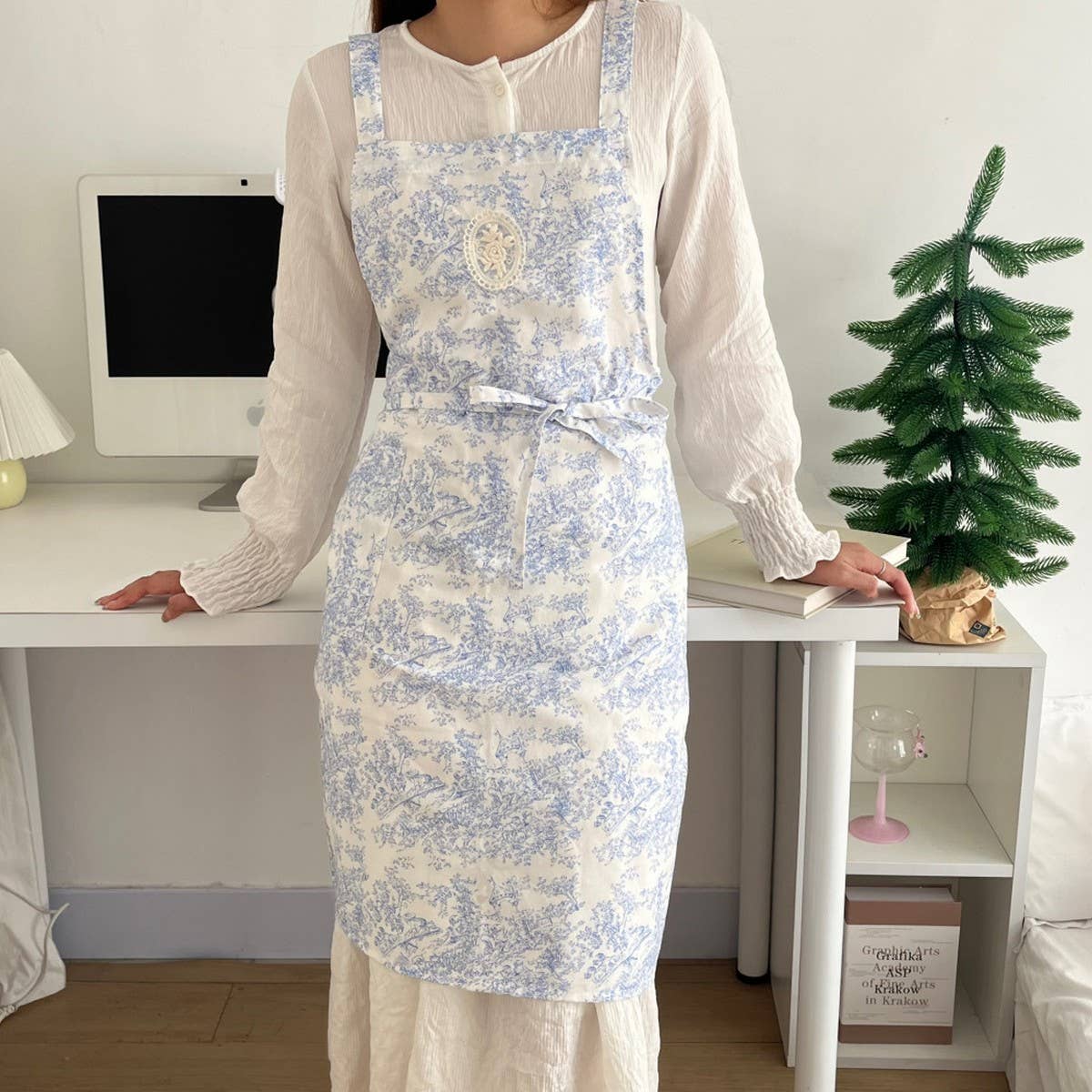 HOUSEHOLD WATERPROOF INK DRAWSTRING APRON