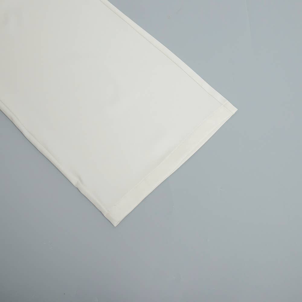 High-waisted wide-leg pants for stylish commuting