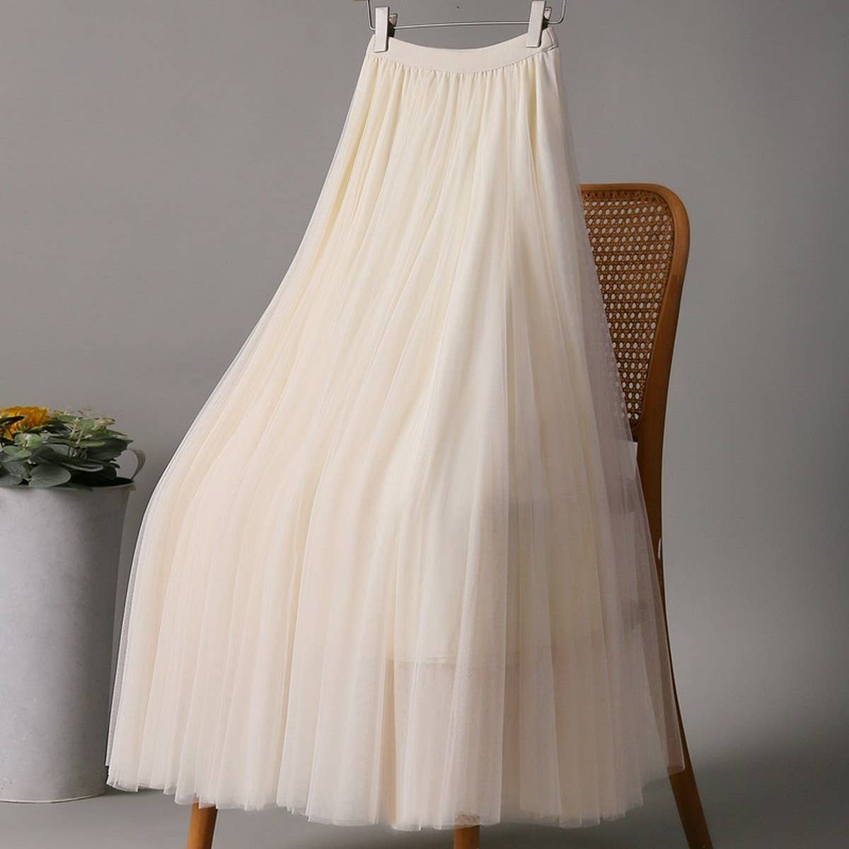 SOLID COLOR ELASTIC-WAIST MESH TULLE A-LINE SKIRT_CWBLS0372