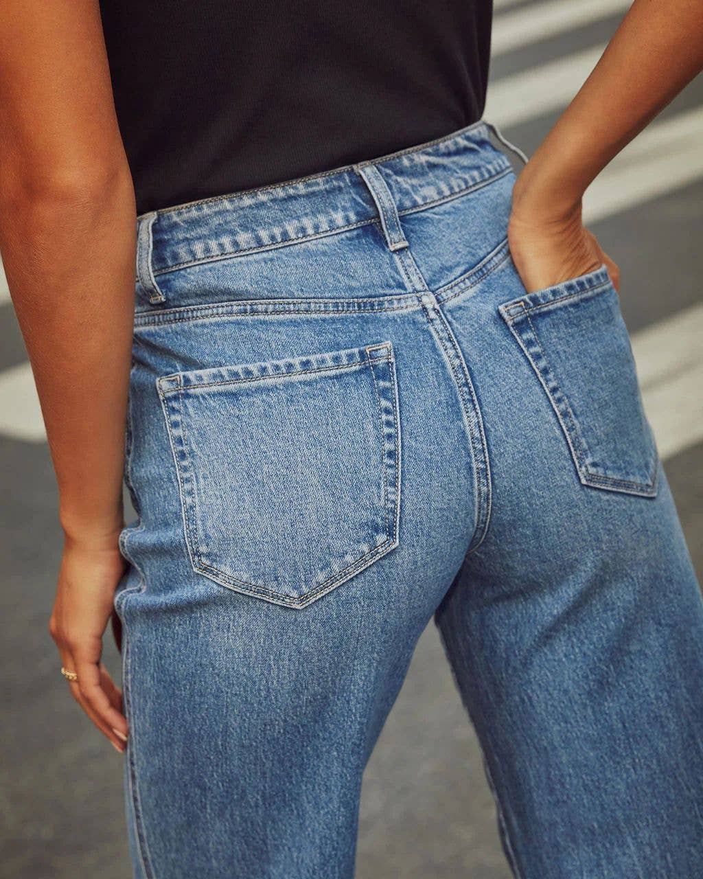 HIGH QUALITY STRAIGHT LEG CROPPED DENIM PANTS
