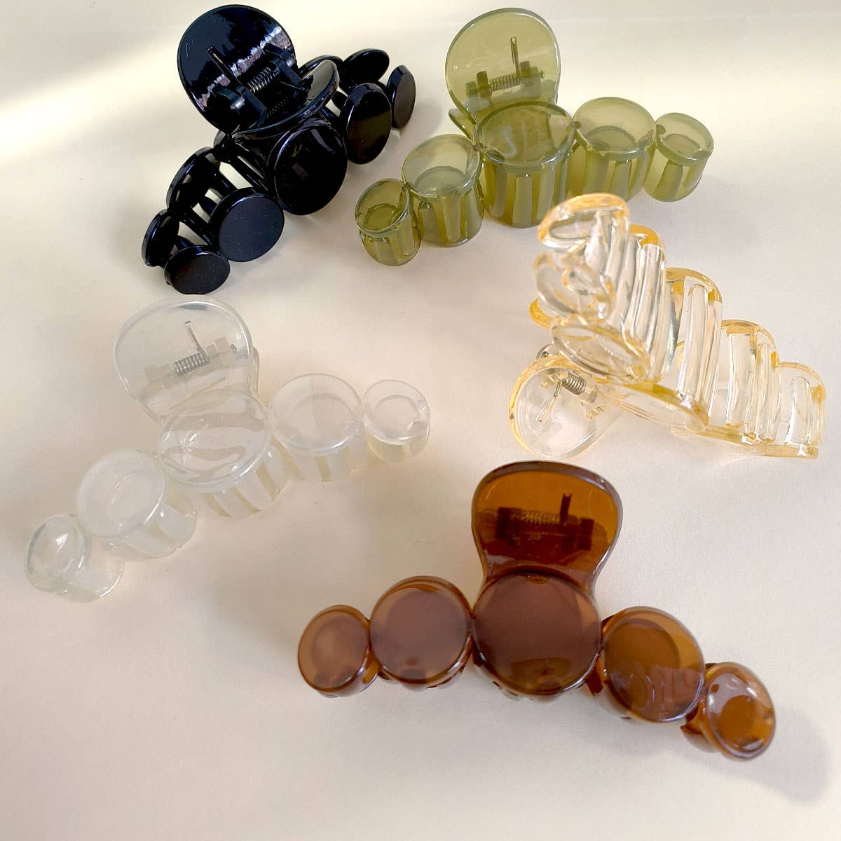 SIMPLE AND FASHIONABLE CIRCLE GRIPPER_CWAHA1048