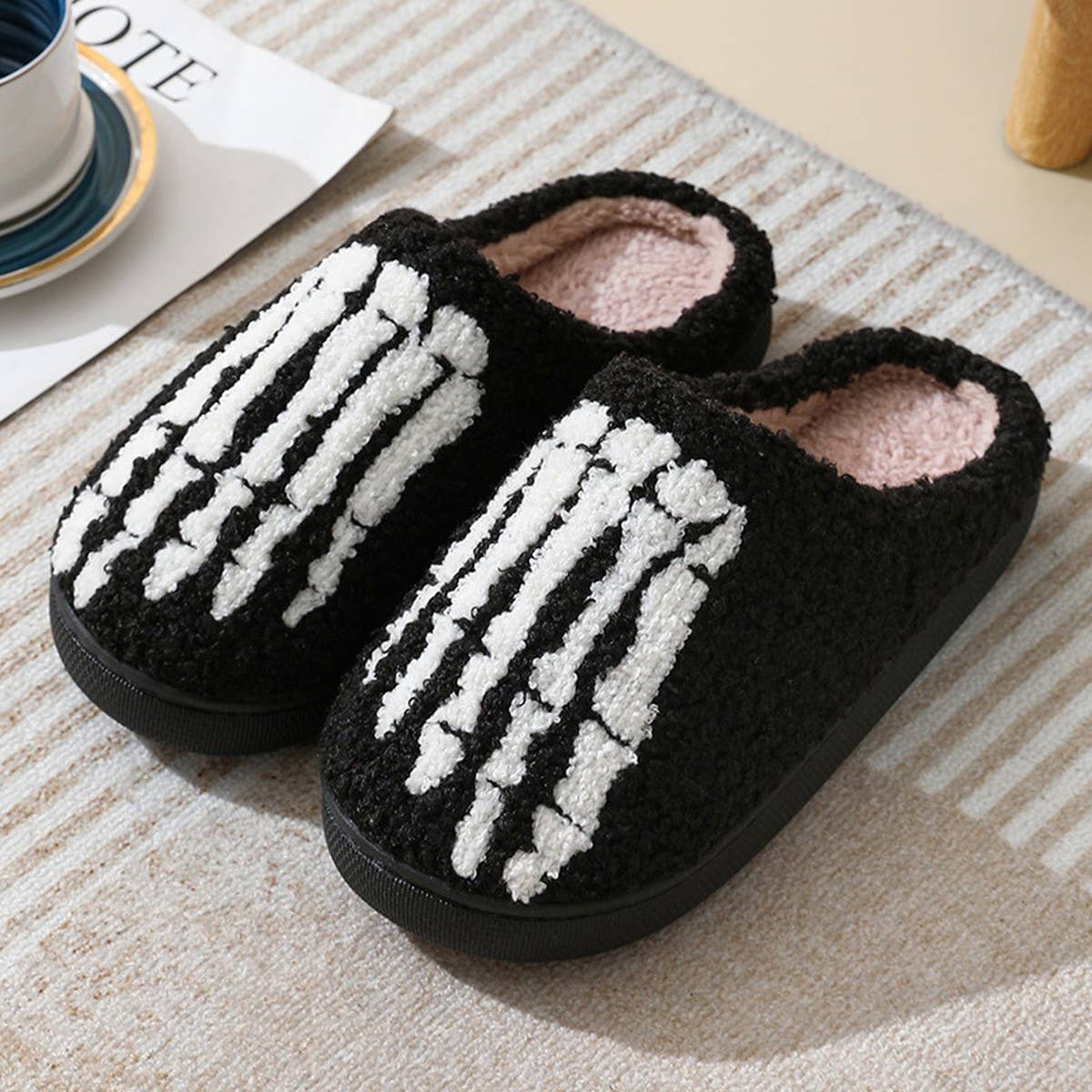 SOFT PLUSH COMFY HALLOWEEN SLIPPERS_CWSHS0261