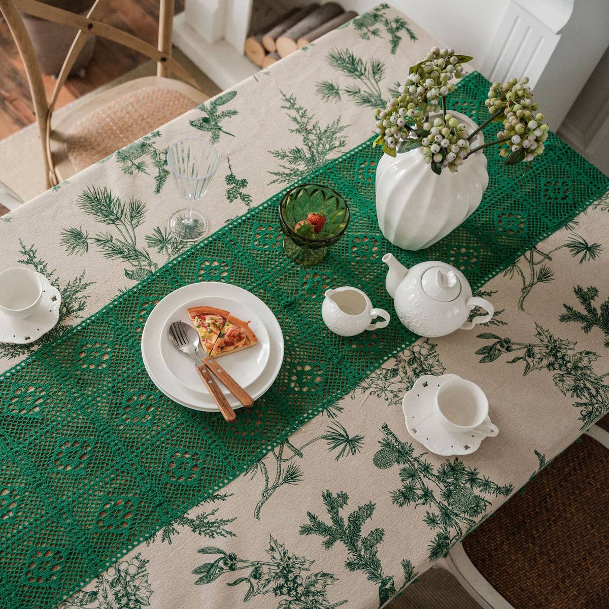 PINE BRANCH PRINT HOLLOW PATCHWORK TABLECLOTH_CWMM0968