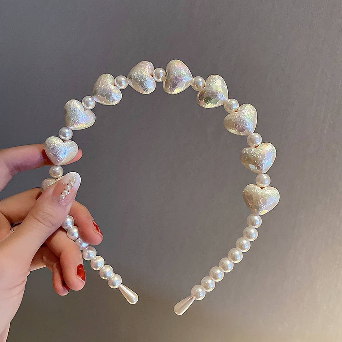 RETRO LOVE TWIST PEARL HEADBAND_CWAHA0829