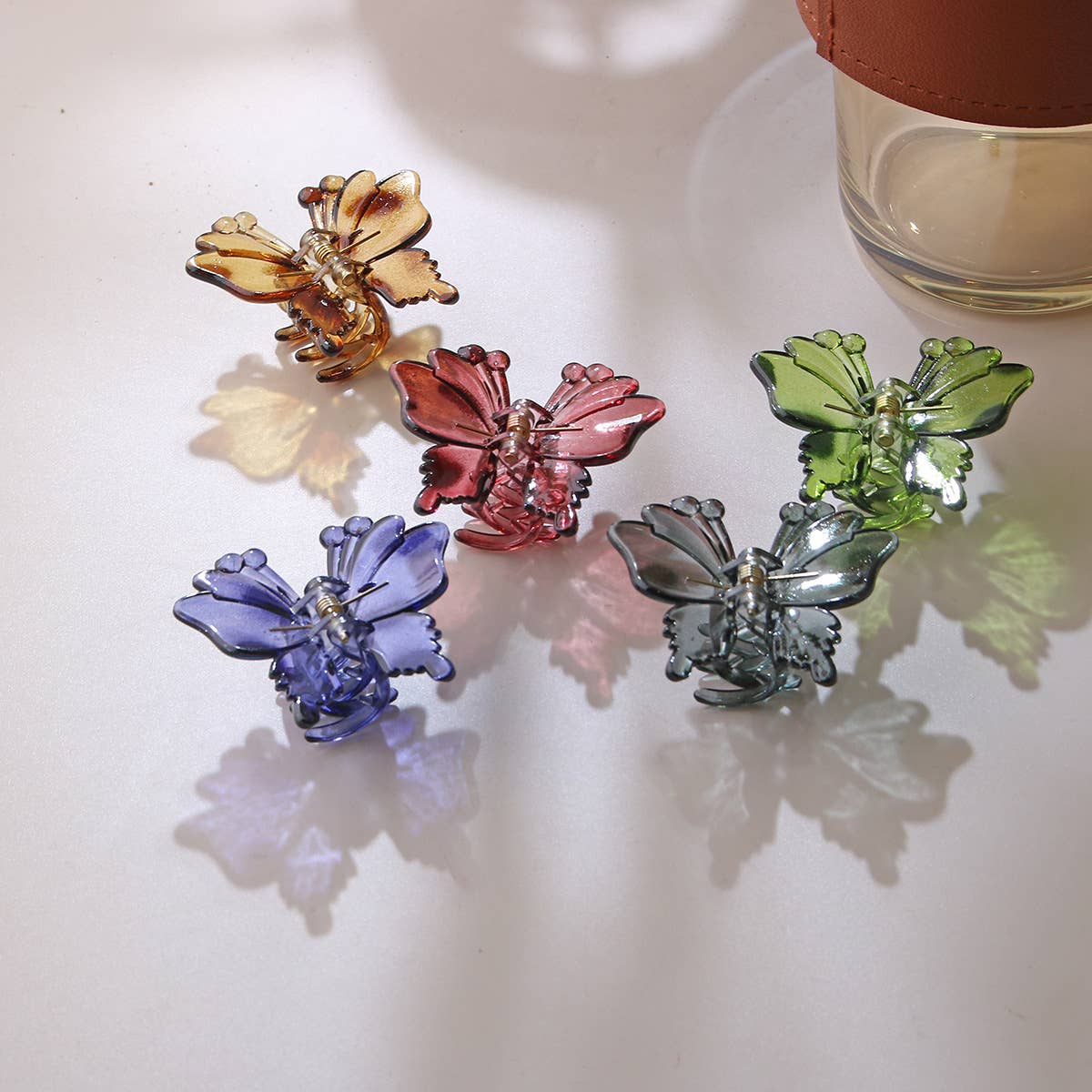 Hollowed-out spotted butterfly hair clippers