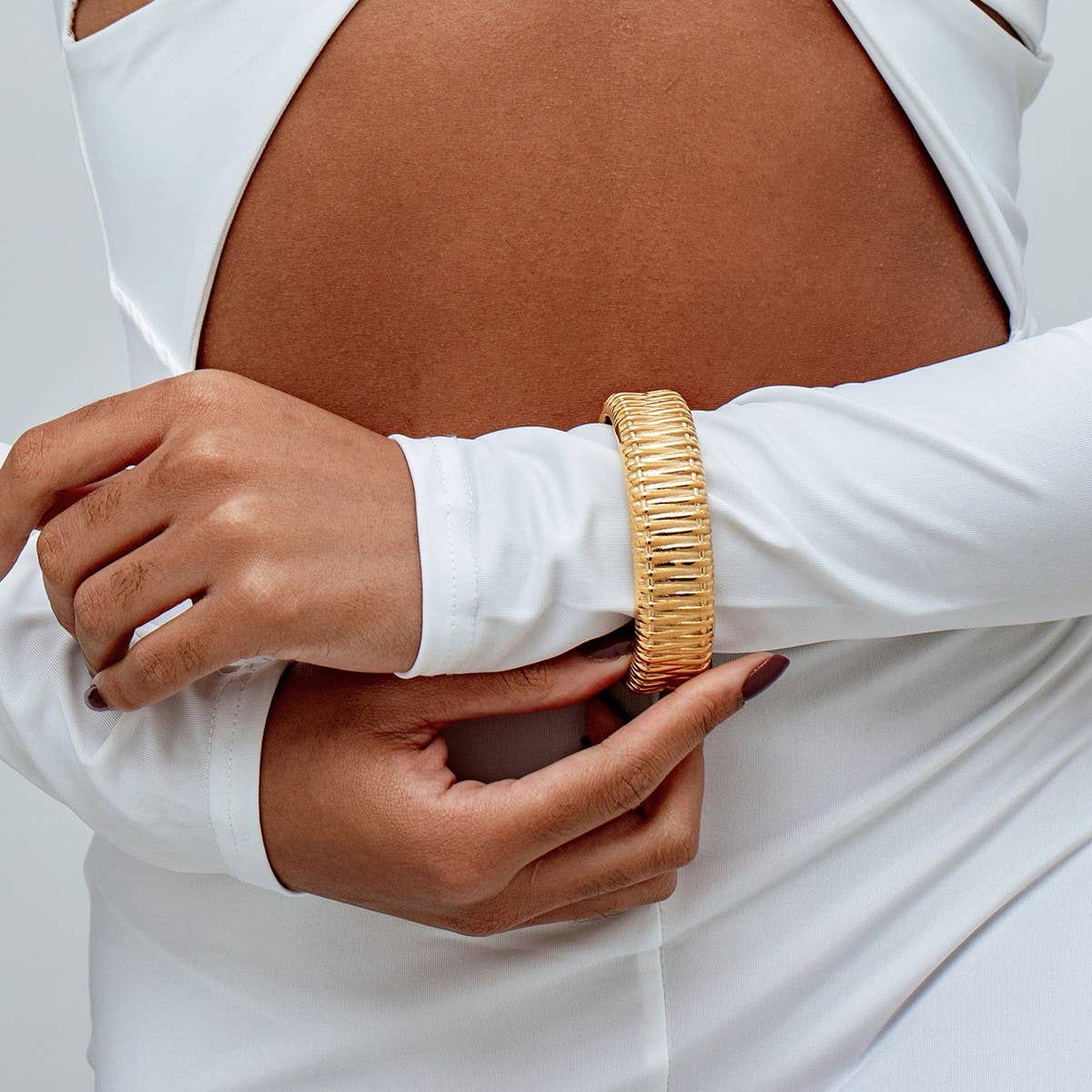 TITANIUM STEEL C OPEN ROUND WIDE SMOOTH BRACELET