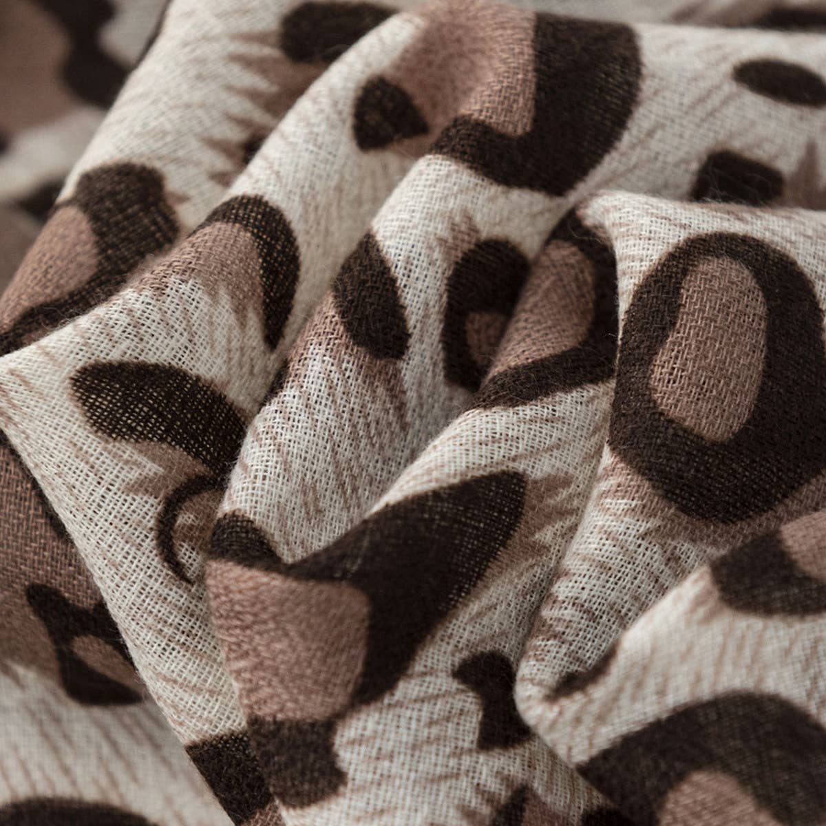 EUROPEAN AND AMERICAN LEOPARD PRINT SCARF_CWASC1015