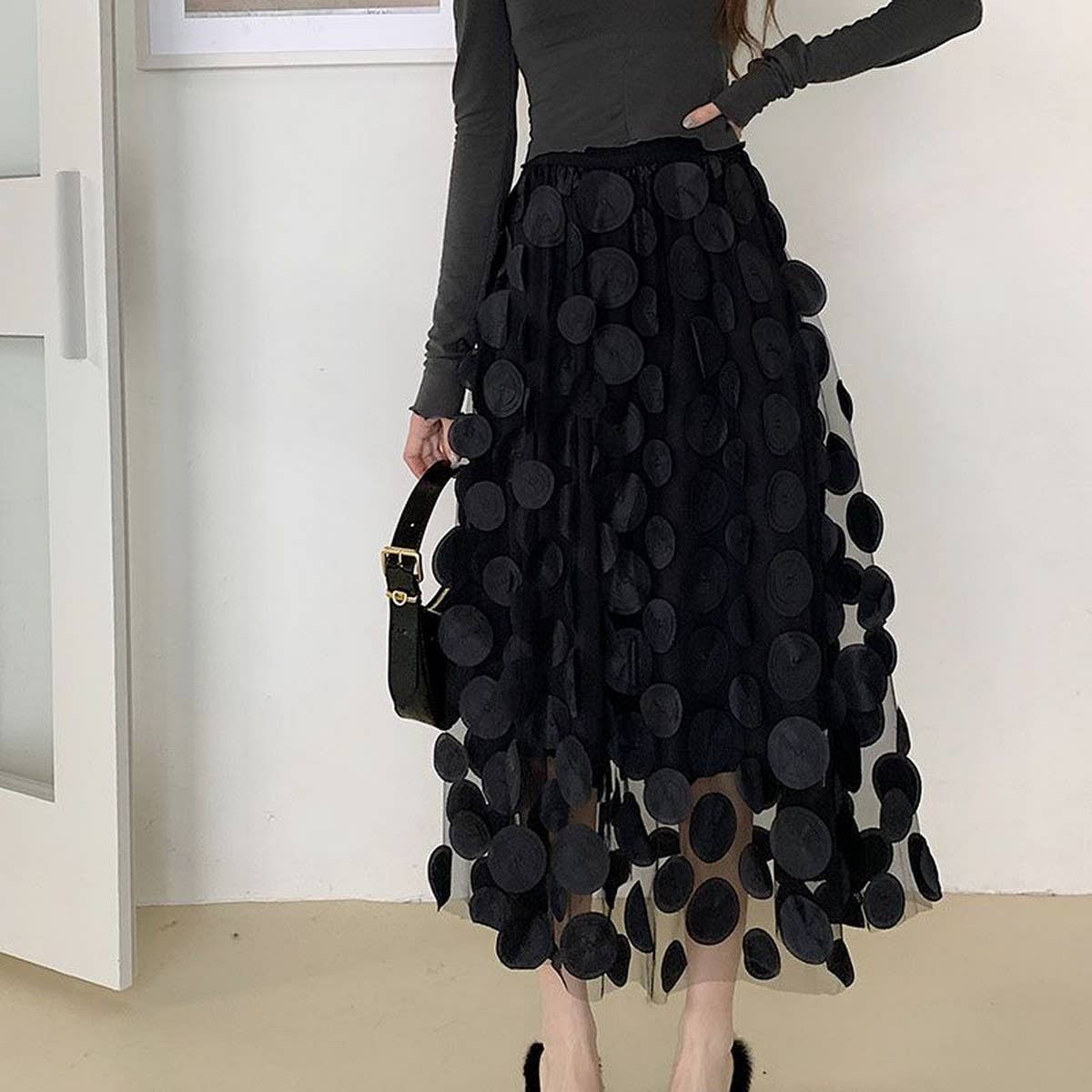 THREE-DIMENSIONAL FLORAL TULLE MESH SKIRT