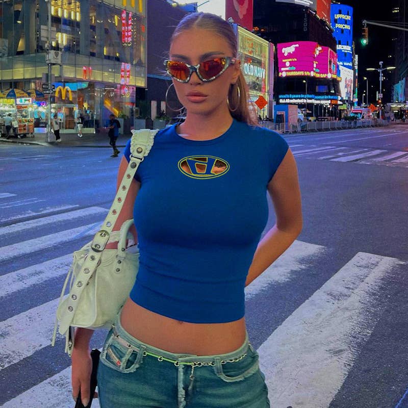 Sexy Hollow D Cut Embroidered Slim Crop Top