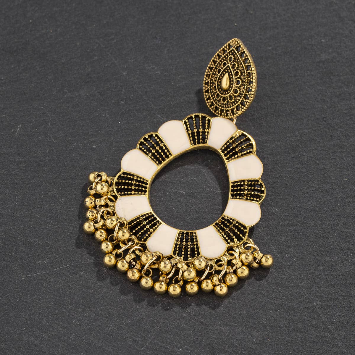 VINTAGE HOLLOW BOHEMIAN TASSEL EARRINGS