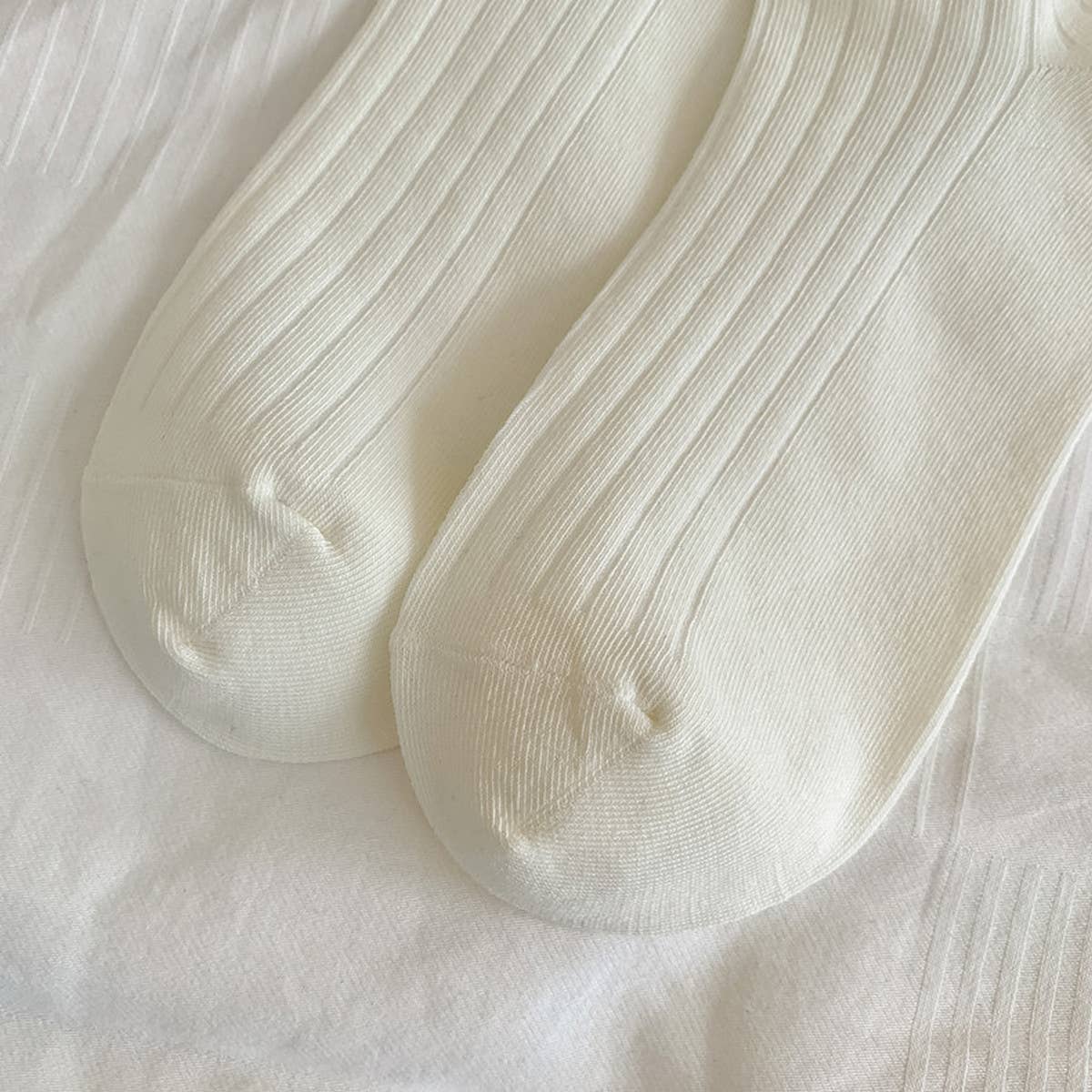 WOMEN BREATHABLE MESH MID-LENGTH COTTON SOCKS