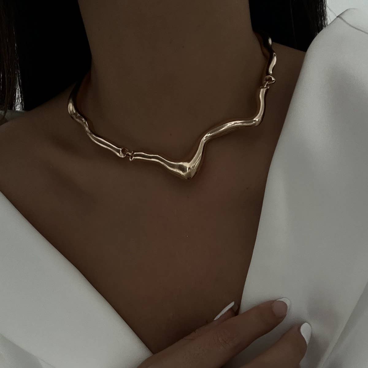 NEW COLD STYLE GEOMETRIC TWISTED DESIGN NECKLACE