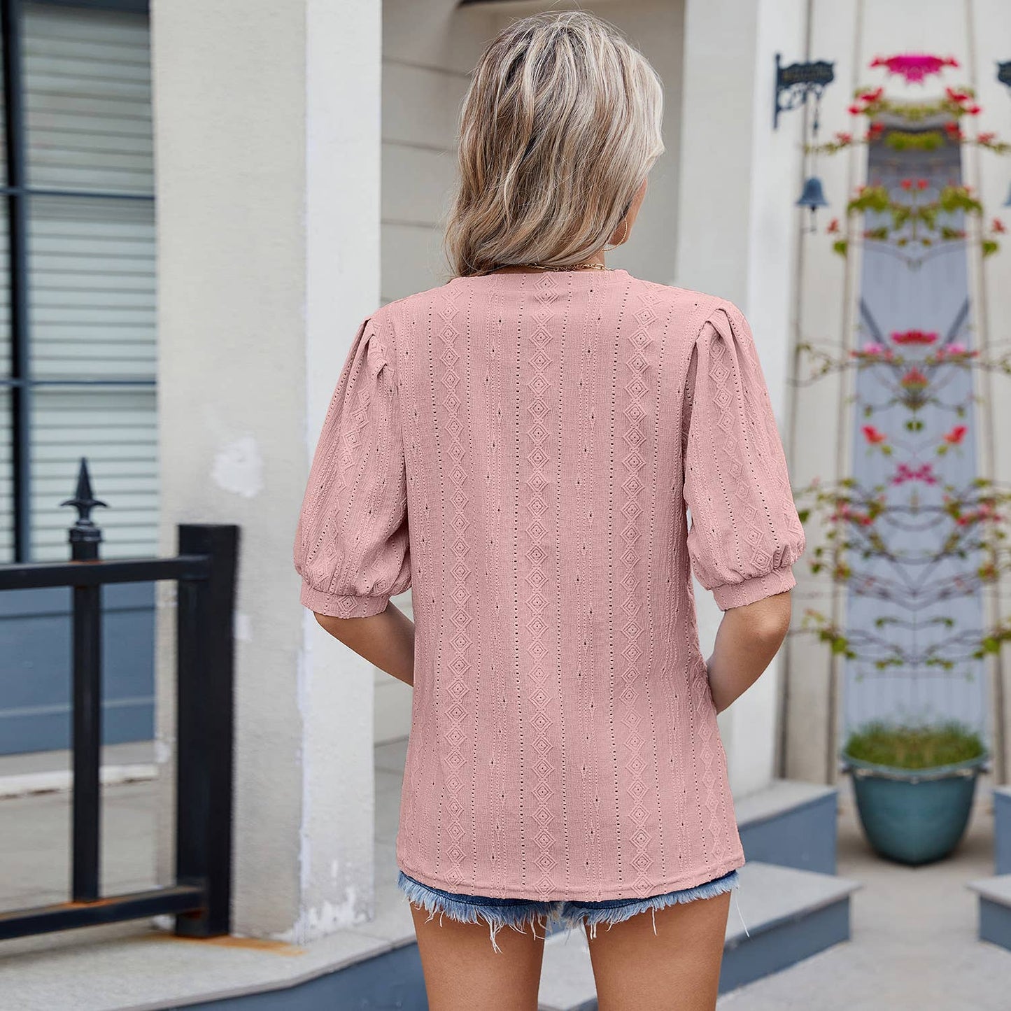 Solid color V-neck cutout puffy sleeve T-shirt