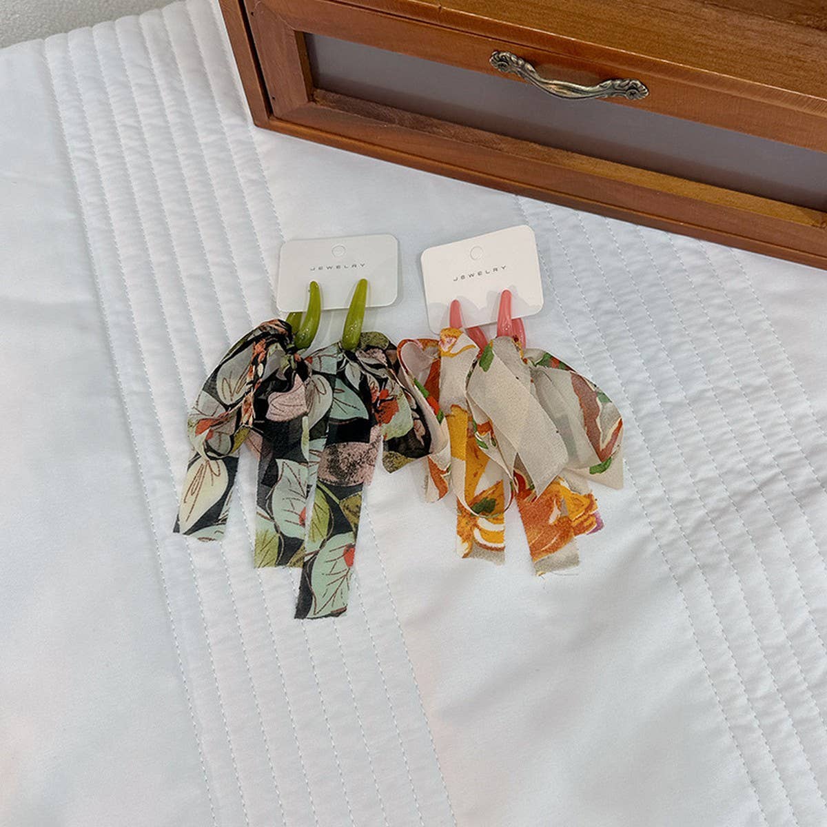 Boho Handmade Tassel Bow Earrings ??Long & Chic_CWMM6190