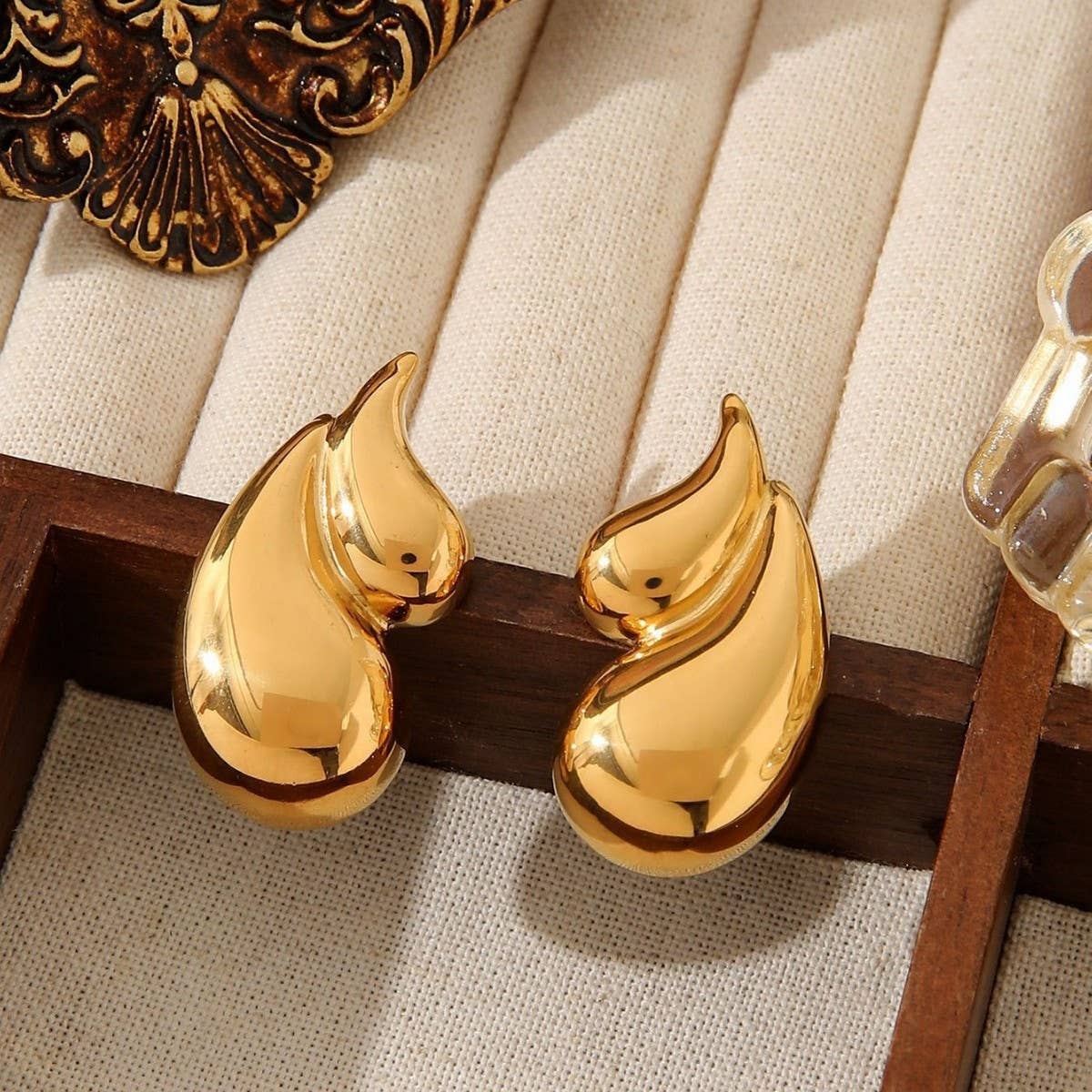 18K GOLD PLATED DOUBLE-LAYER TEARDROP EARRINGS_CWMM3654