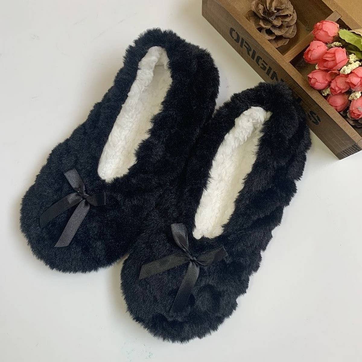 THICKENED AND VELVET ADULT FLOOR SOCK SLIPPERS