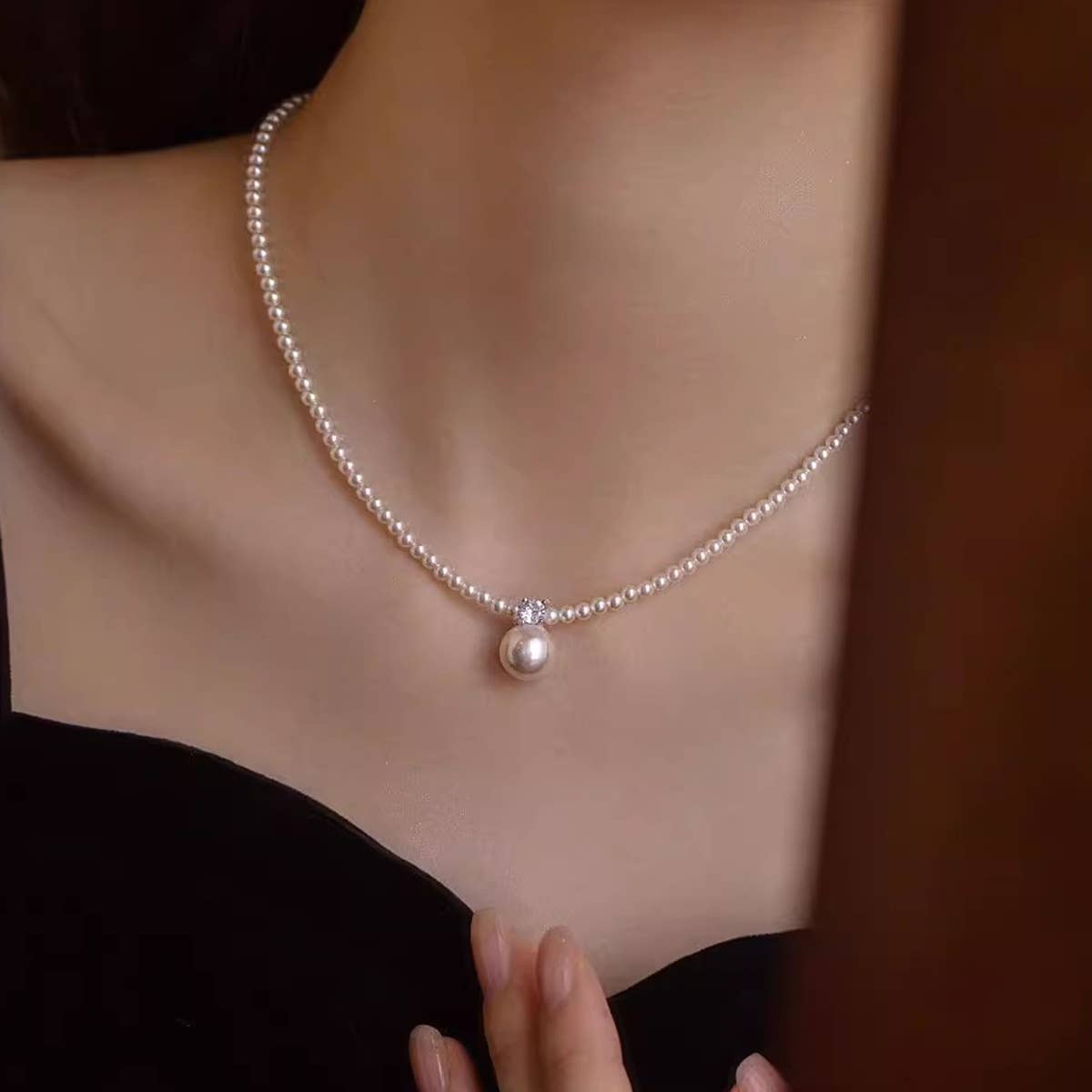 Artistic retro fresh and sweet pearl pendant