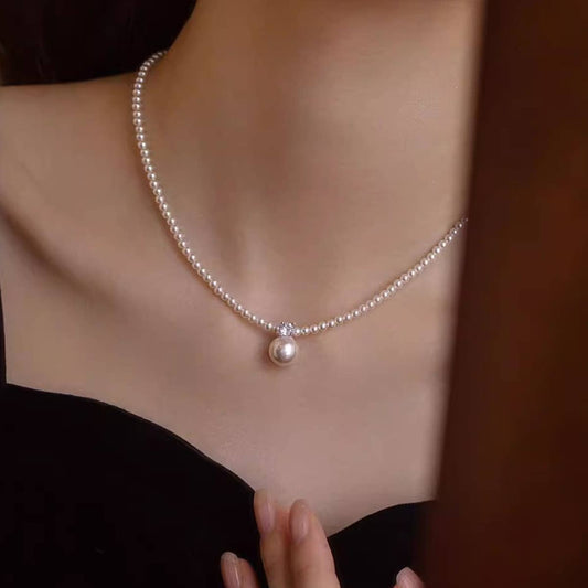 Artistic retro fresh and sweet pearl pendant