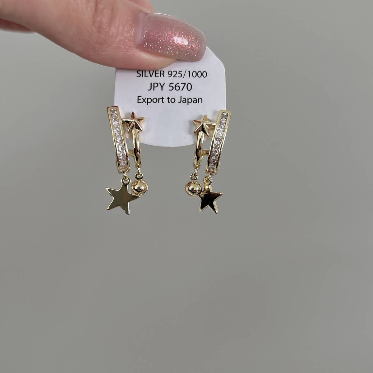 UNIQUE FIVE-POINTED STAR CLIP EARRINGS