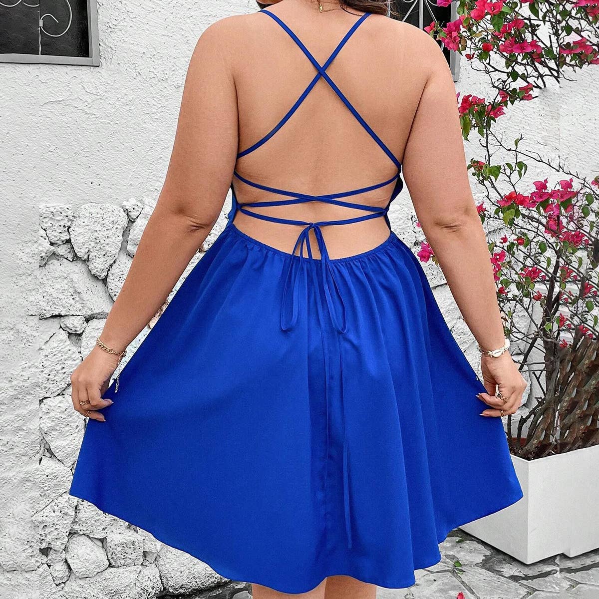 KNEE LENGTH STRAPLESS BACKLESS SEXY DRESS