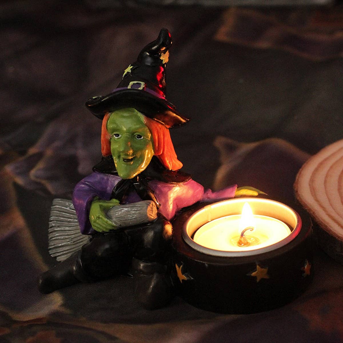 Halloween Witch Skull Candle Holder Decor_CWMM9877