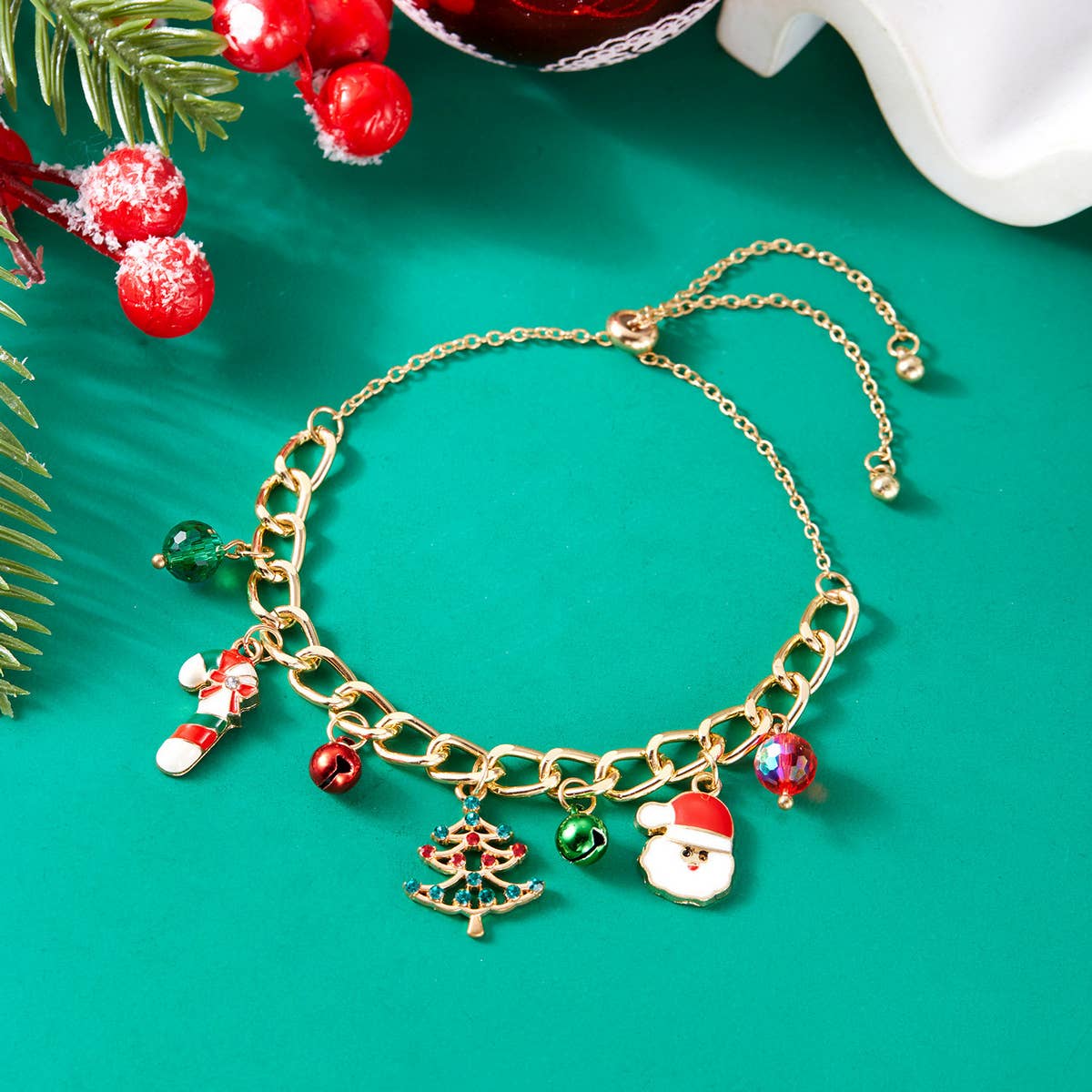 CHRISTMAS BELL WREATH PULL-OUT BRACELET