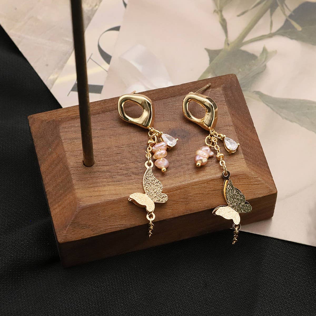 NEW SILVER NEEDLE PEARL EARRINGS FOR WOMEN