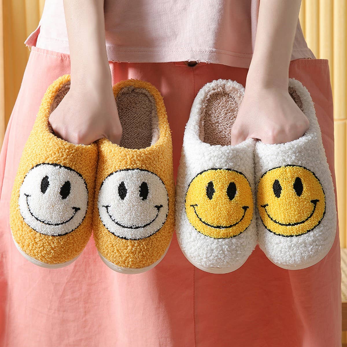 Cute Cartoon Smiling Face Fabric Slippers